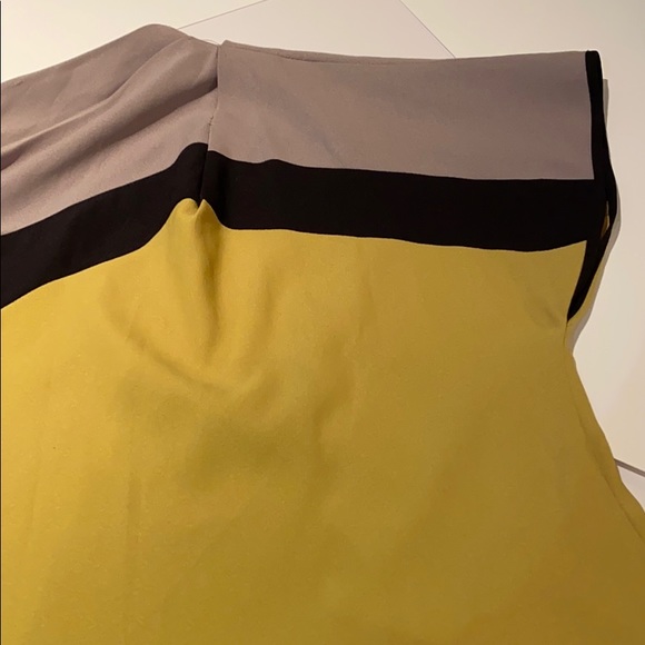 BLOUSE / TOP - Picture 3 of 4